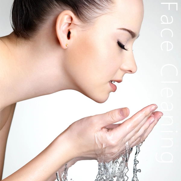 臉部清潔,『優德診所』專業醫師改善您皮膚問題，美白、皮膚過敏、青春痘、痘痘、粉刺面皰、出油冒痘痘-優德診所台北/台中門診，請預約看診，詳細初診檢查皮膚讓您擁有美白好肌膚。痘痘、青春痘、毛孔粗大都不見了~